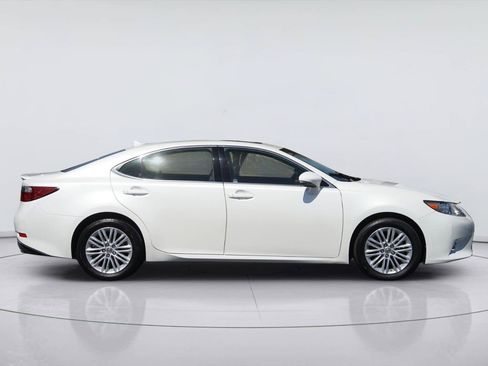 Used 2014 Lexus ES 350 w/ Luxury Package FWD image 5