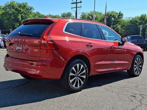 Used 2023 Volvo XC60 B5 Core AWD/4WD image 6