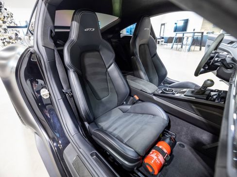 Used 2022 Porsche 911 GT3 image 31
