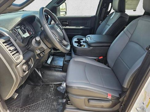 New 2026 RAM 2500 Tradesman w/ Chrome Appearance Group AWD/4WD image 14