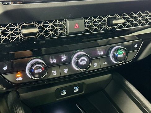 Used 2025 Honda Accord Sport image 25