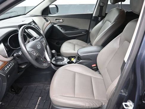 Used 2019 Hyundai Santa Fe XL SE w/ SE Premium Package 02 FWD image 14