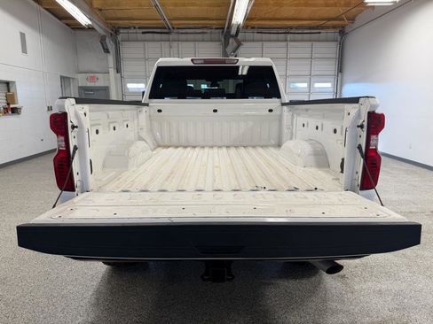 Used 2023 Chevrolet Silverado 2500 Custom w/ Custom Value Package image 10