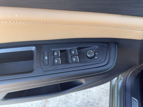 New 2026 Volkswagen Atlas Cross Sport SE FWD image 10