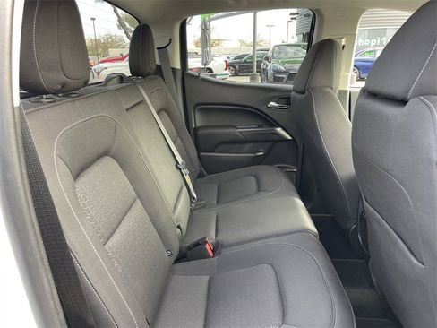 Used 2017 GMC Canyon SLE image 14