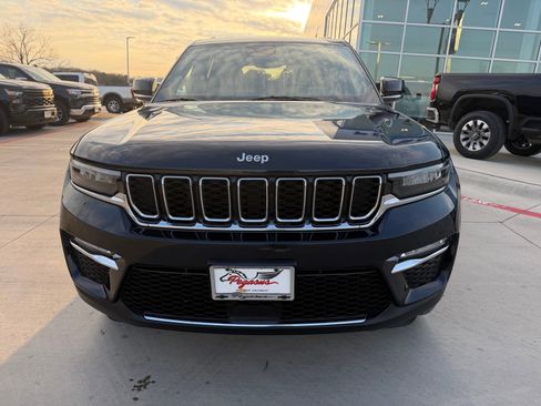 Used 2024 Jeep Grand Cherokee Limited image 8