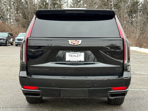 Used 2021 Cadillac Escalade Sport Platinum w/ LPO, ONYX Package image 5