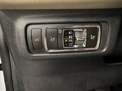 Certified 2025 Lincoln Corsair AWD w/ Equipment Group 101A image 24