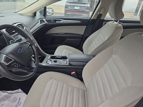 Used 2017 Ford Fusion S image 9