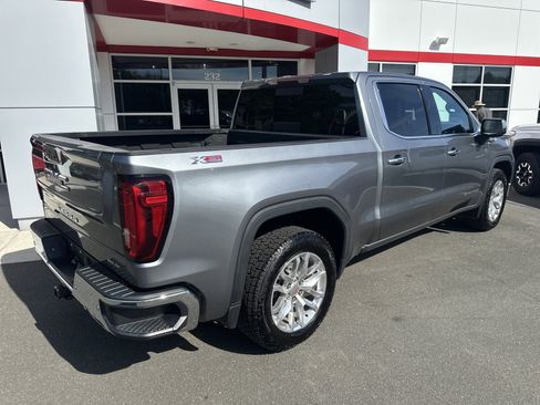 Used 2019 GMC Sierra 1500 SLT w/ SLT Premium Plus Package AWD/4WD image 8