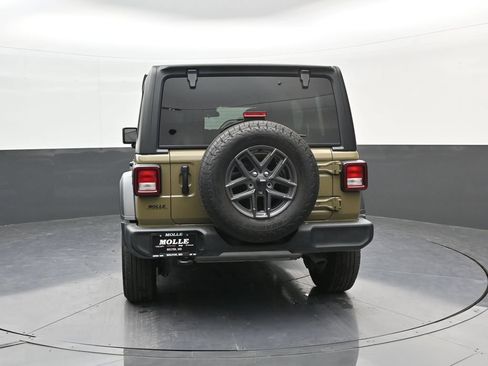 Used 2025 Jeep Wrangler Unlimited Sport AWD/4WD image 6
