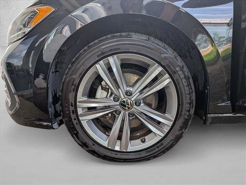 Used 2024 Volkswagen Jetta SE FWD image 13