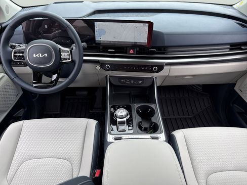 New 2026 Kia Carnival SX Prestige FWD image 2