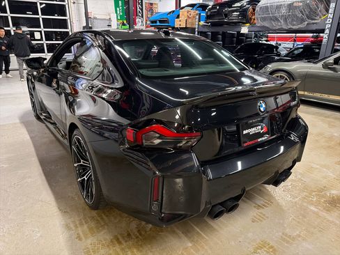 Used 2023 BMW M2 w/ Lighting Package image 8