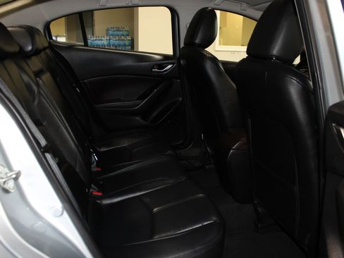 Used 2017 MAZDA MAZDA3 Touring w/ Popular Equipment Package FWD image 30
