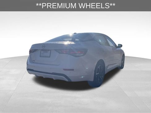 Used 2024 Nissan Sentra SV image 6