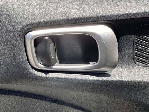 Certified 2025 Hyundai Venue SEL FWD image 10