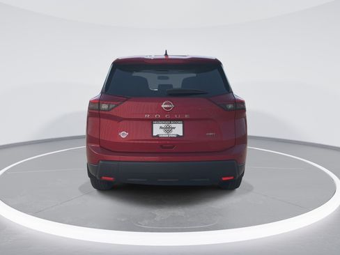 Used 2025 Nissan Rogue S AWD/4WD image 6