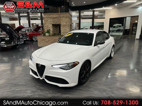 Used 2020 Alfa Romeo Giulia Sport RWD w/ Quick Order Package 22K Sport image 1