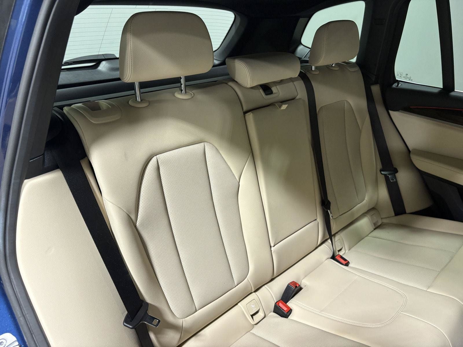 Used 2023 BMW X3 xDrive30i w/ Convenience Package AWD/4WD image 11