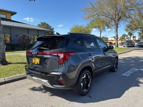 Used 2025 Kia Seltos S FWD image 5