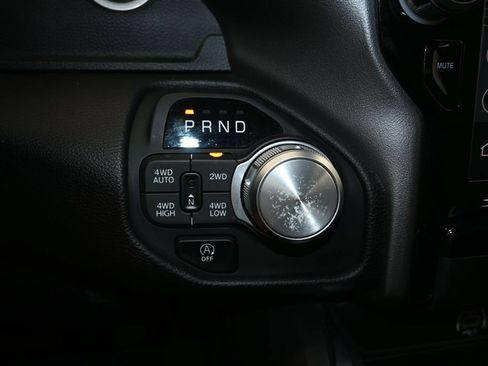 Used 2025 RAM 1500 Laramie AWD/4WD image 18