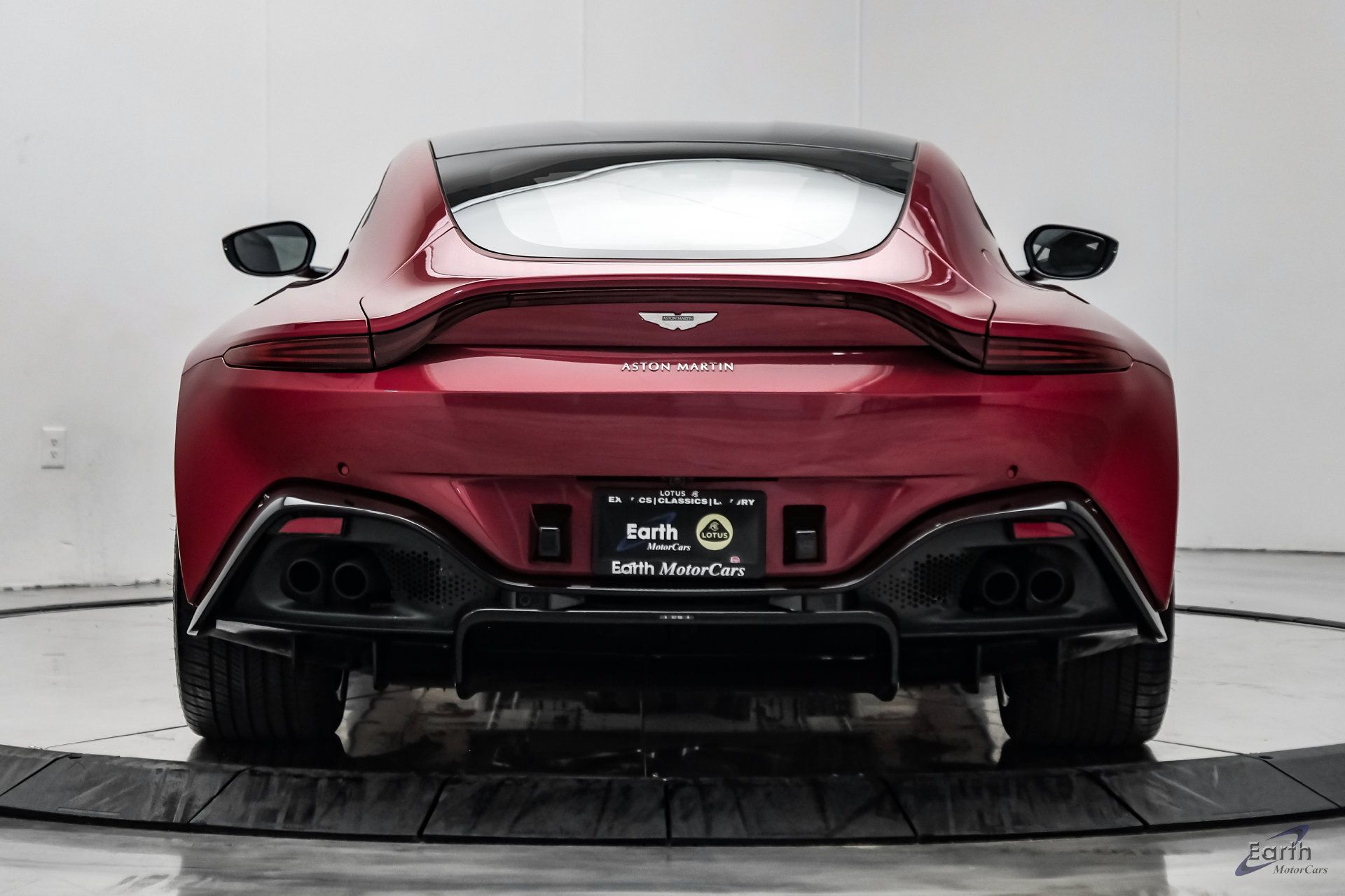 Used 2019 Aston Martin V8 Vantage Coupe RWD image 15
