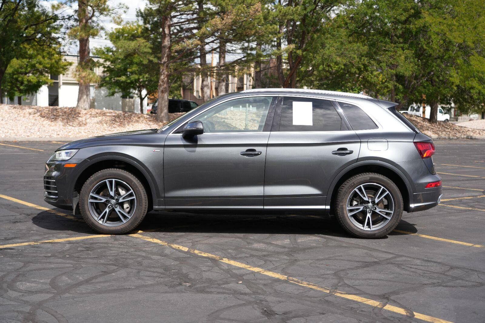 Used 2020 Audi Q5 e Premium Plus w/ Premium Plus Package AWD/4WD image 2