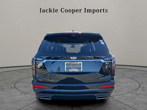 Used 2025 Cadillac XT6 Sport w/ Technology Package image 4