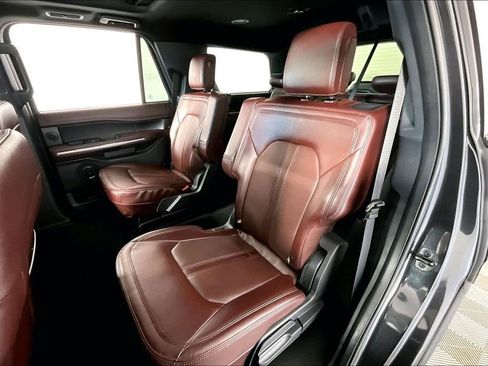 Used 2023 Ford Expedition Limited image 26