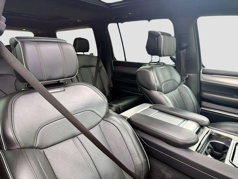 Used 2023 Jeep Grand Wagoneer Series II w/ Flexible Seating Group AWD/4WD image 29