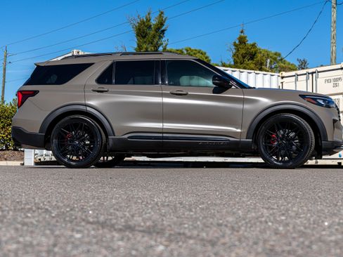 New 2026 Ford Explorer ST w/ Sun And Sound Package image 2