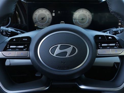 New 2025 Hyundai Elantra Limited image 11