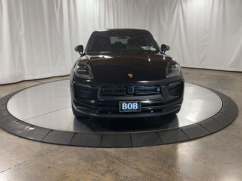 Used 2024 Porsche Macan AWD/4WD image 9