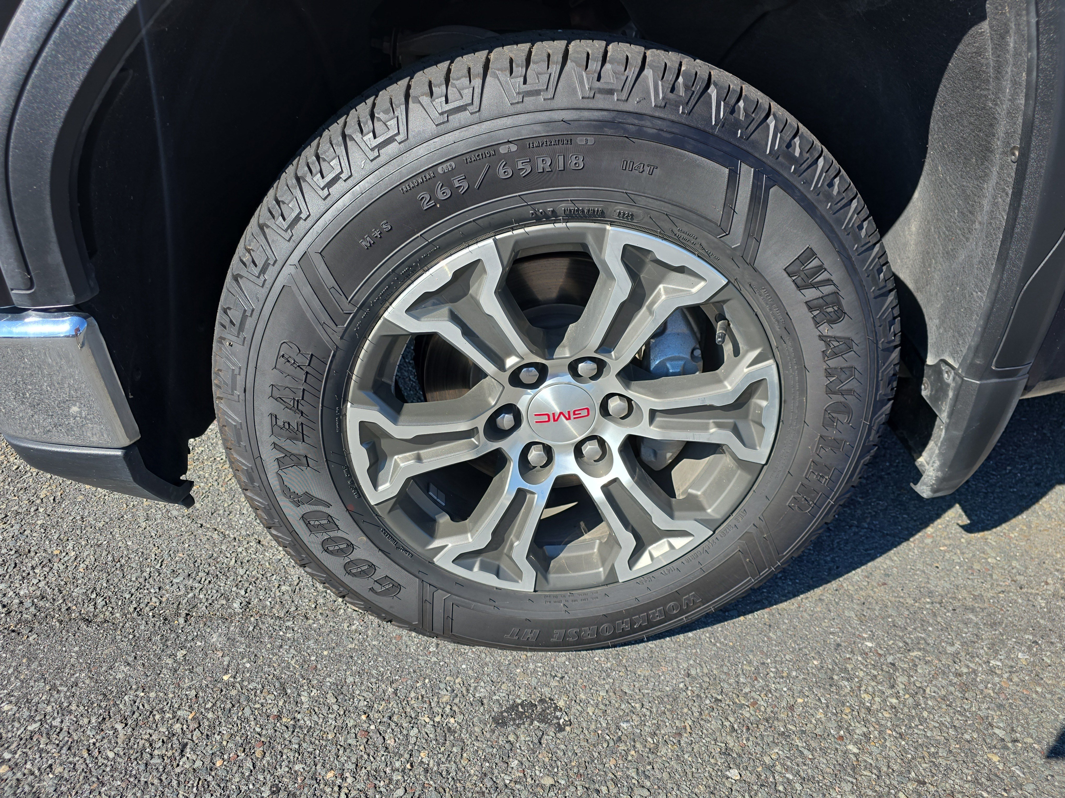 Used 2025 GMC Sierra 1500 SLT AWD/4WD image 11