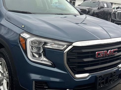 Certified 2024 GMC Terrain SLE AWD/4WD image 10