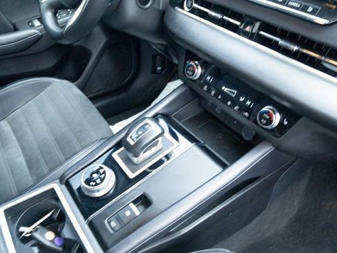 Used 2024 Mitsubishi Outlander SE Black Edition image 42