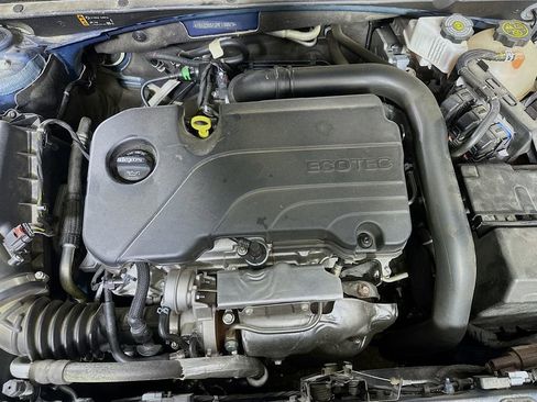 Used 2024 Chevrolet Malibu LT image 9