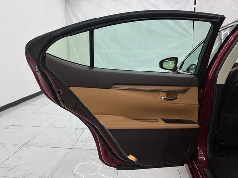 Used 2017 Lexus ES 350 w/ Premium Package FWD image 24