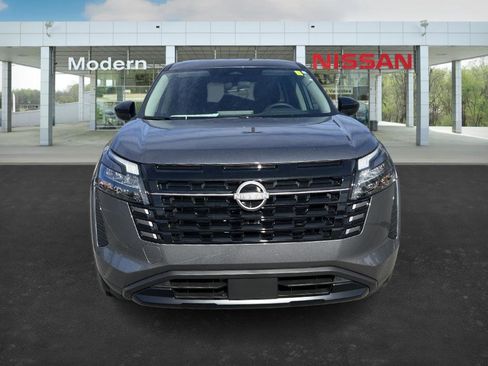 New 2026 Nissan Pathfinder S image 8