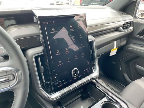 New 2026 GMC Yukon Elevation w/ LPO, Floor Liner Package AWD/4WD image 23