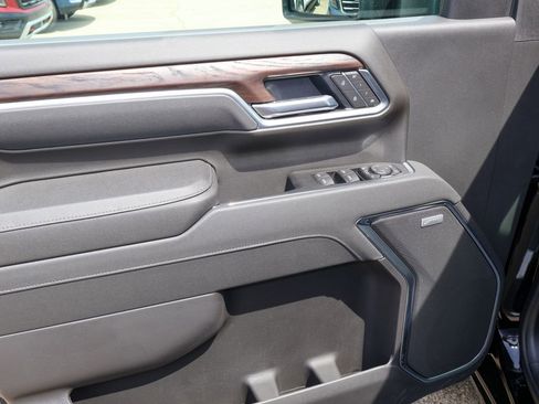 New 2026 GMC Sierra 3500 SLT w/ SLT Premium Package image 10