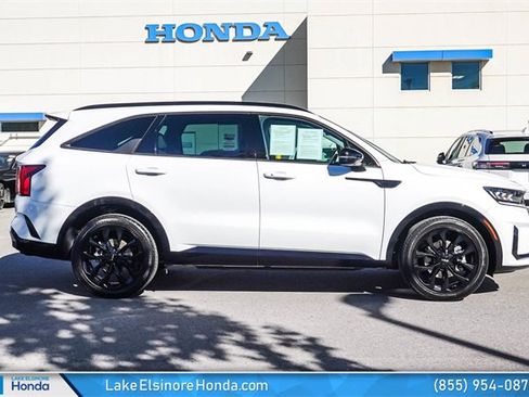 Used 2023 Kia Sorento SX image 6