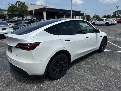 Used 2022 Tesla Model Y Long Range AWD/4WD image 4