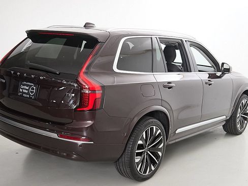 Certified 2025 Volvo XC90 T8 Ultra AWD/4WD image 9