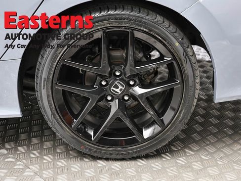 Used 2022 Honda Civic Sport image 8