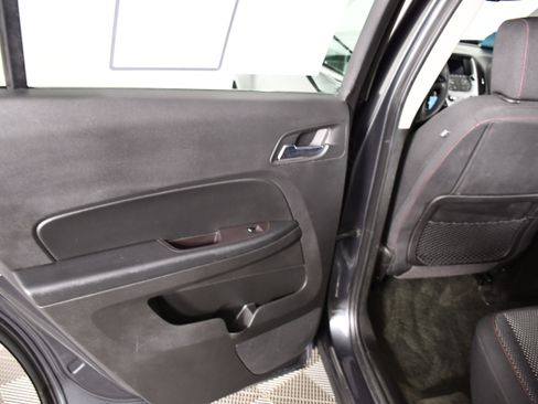 Used 2017 Chevrolet Equinox LS FWD image 43