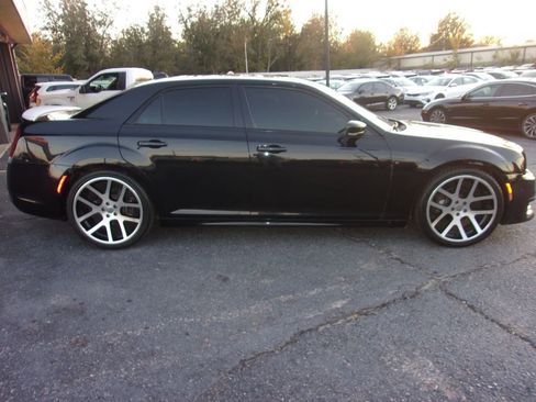 Used 2020 Chrysler 300 S w/ 300S Premium Group image 4