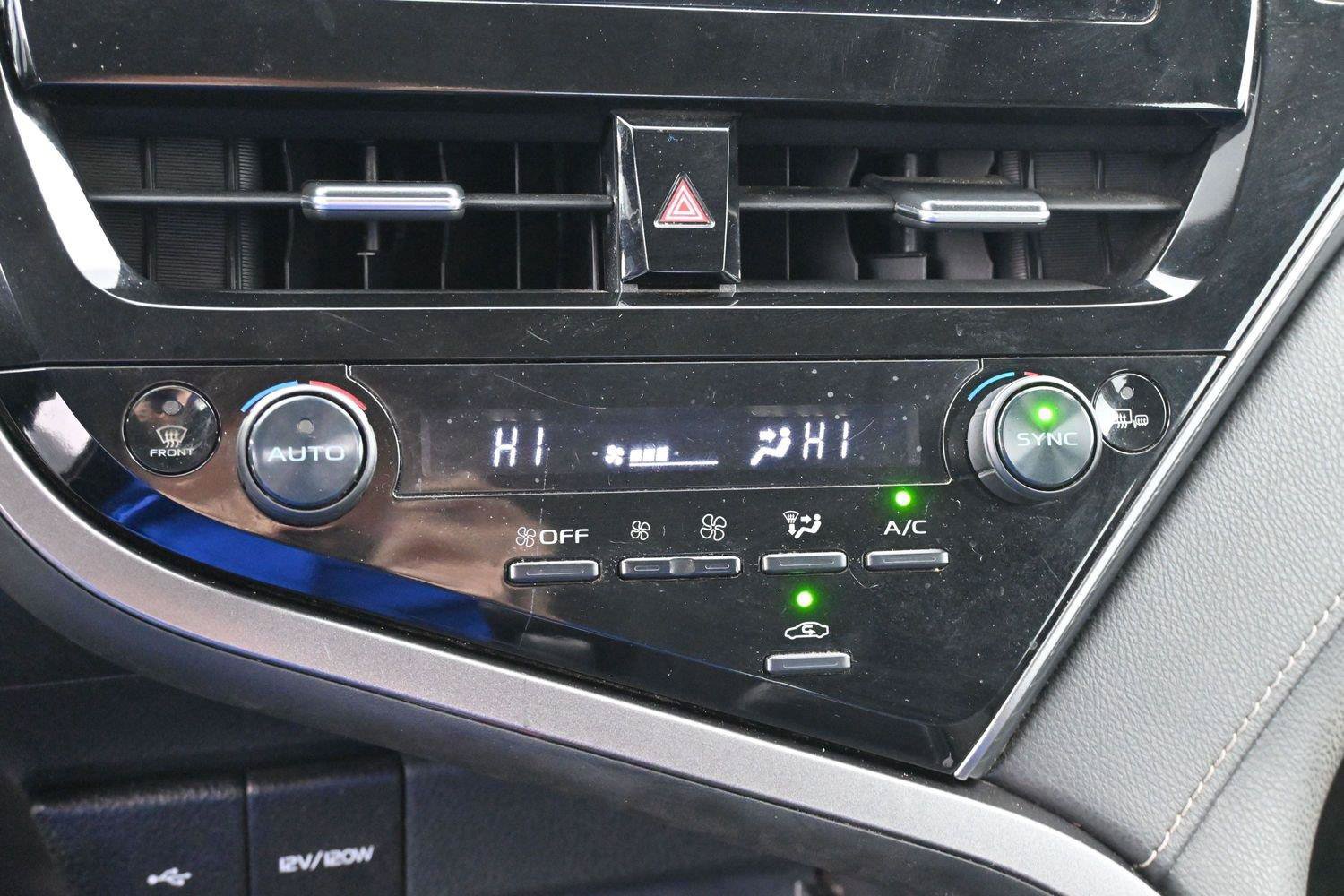 Used 2023 Toyota Camry SE FWD image 22