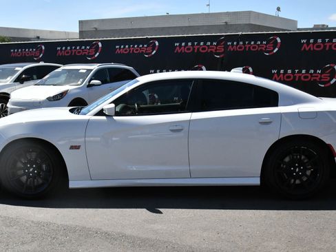 Used 2020 Dodge Charger Scat Pack w/ Dynamics Package RWD image 4